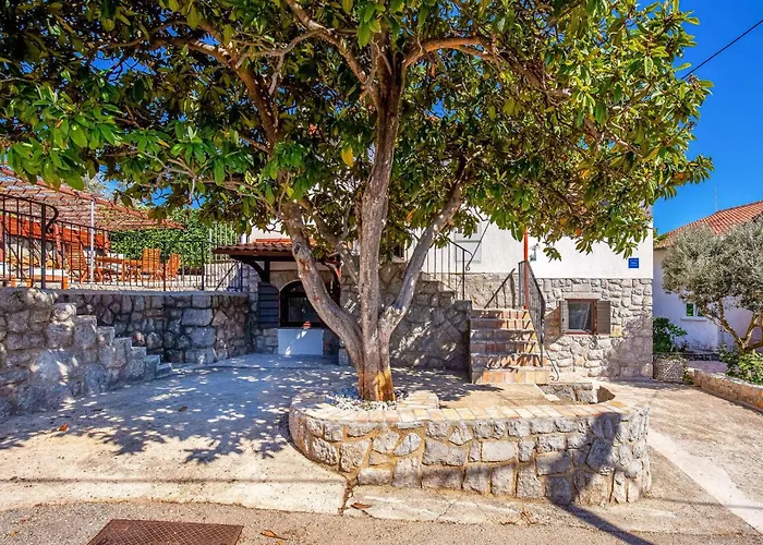 2 Bedroom In Ferienhaus Ičići